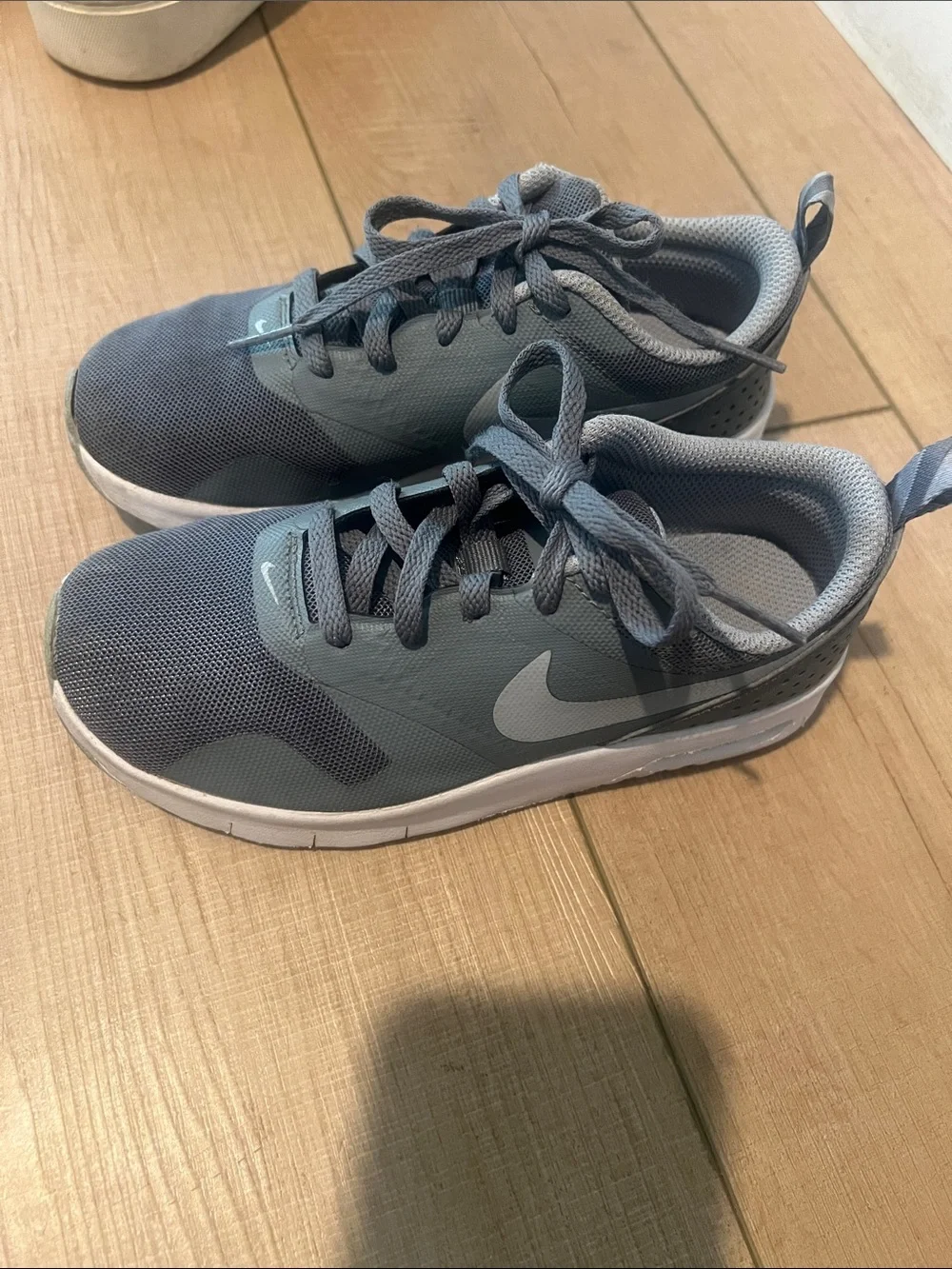 Nike Kids Grey and White Mesh Sneakers